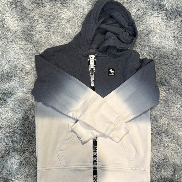 Abercrombie & Fitch Other - Abercrombie & Fitch Men's Gray and White Ombre Sweater